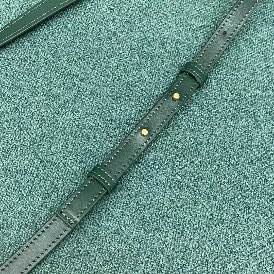 bo*te*ga Ve*ne*ta mount small bag in green calfskin