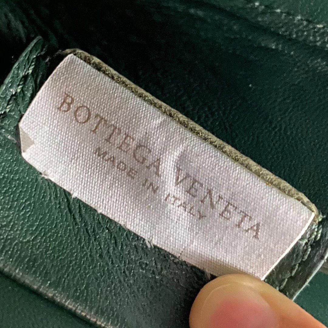 bo*te*ga Ve*ne*ta mount small bag in green calfskin