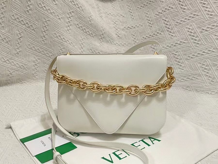 bo*te*ga Ve*ne*ta mount medium envelope bag in white calfskin