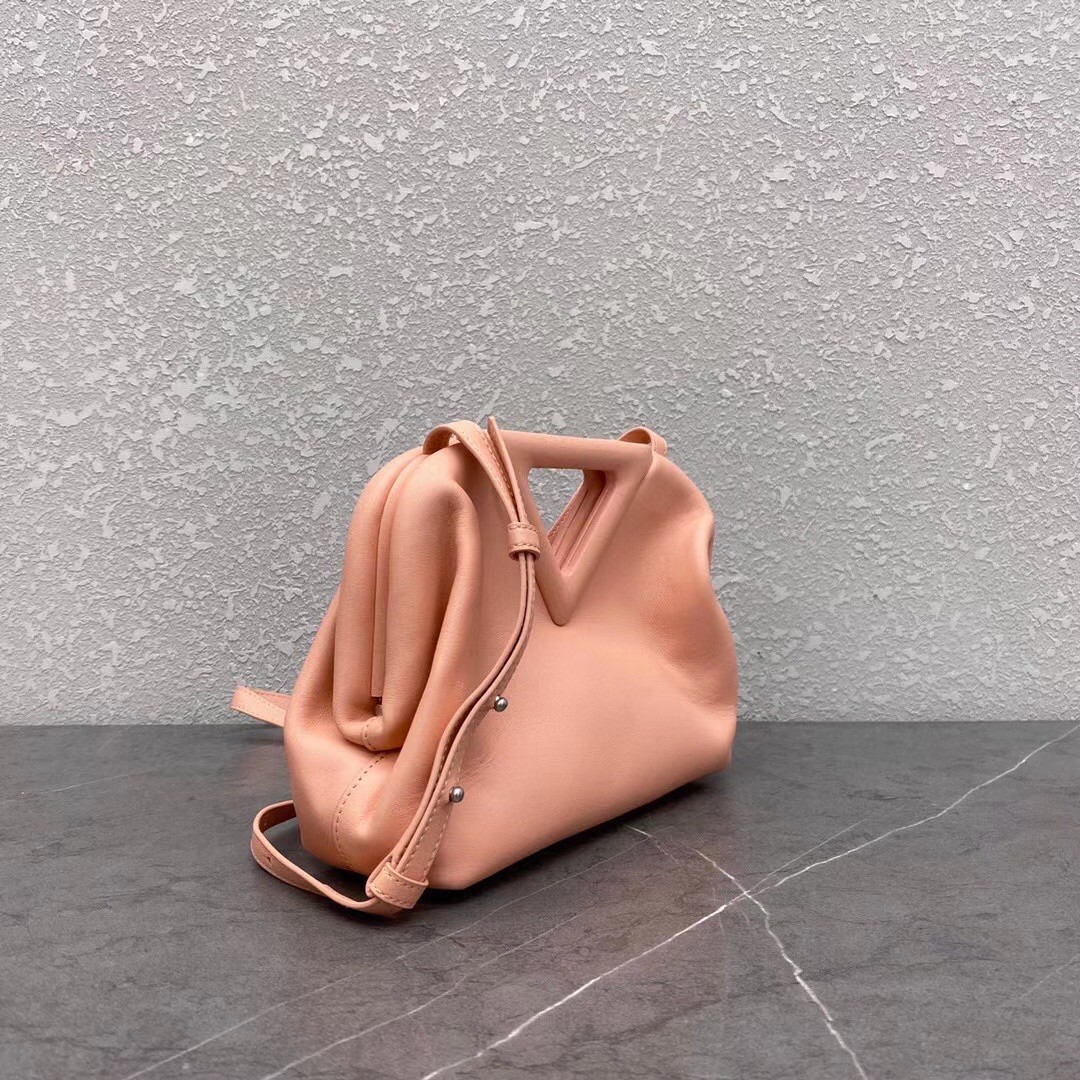 bo*te*ga Ve*ne*ta small point top handle bag in peachy leather