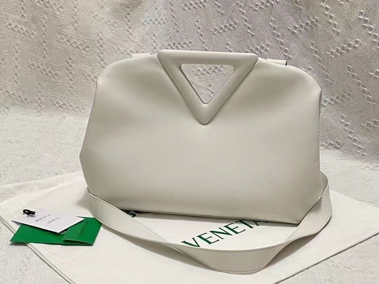 bo*te*ga Ve*ne*ta medium point top handle bag in white leather