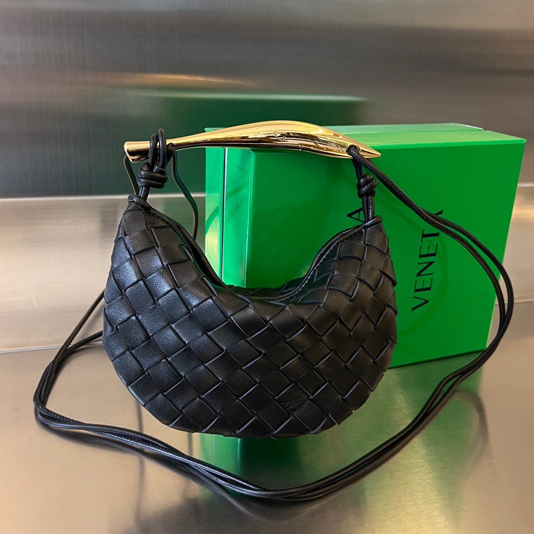 bo*te*ga Ve*ne*ta sardine mini bag in black intrecciato lambskin