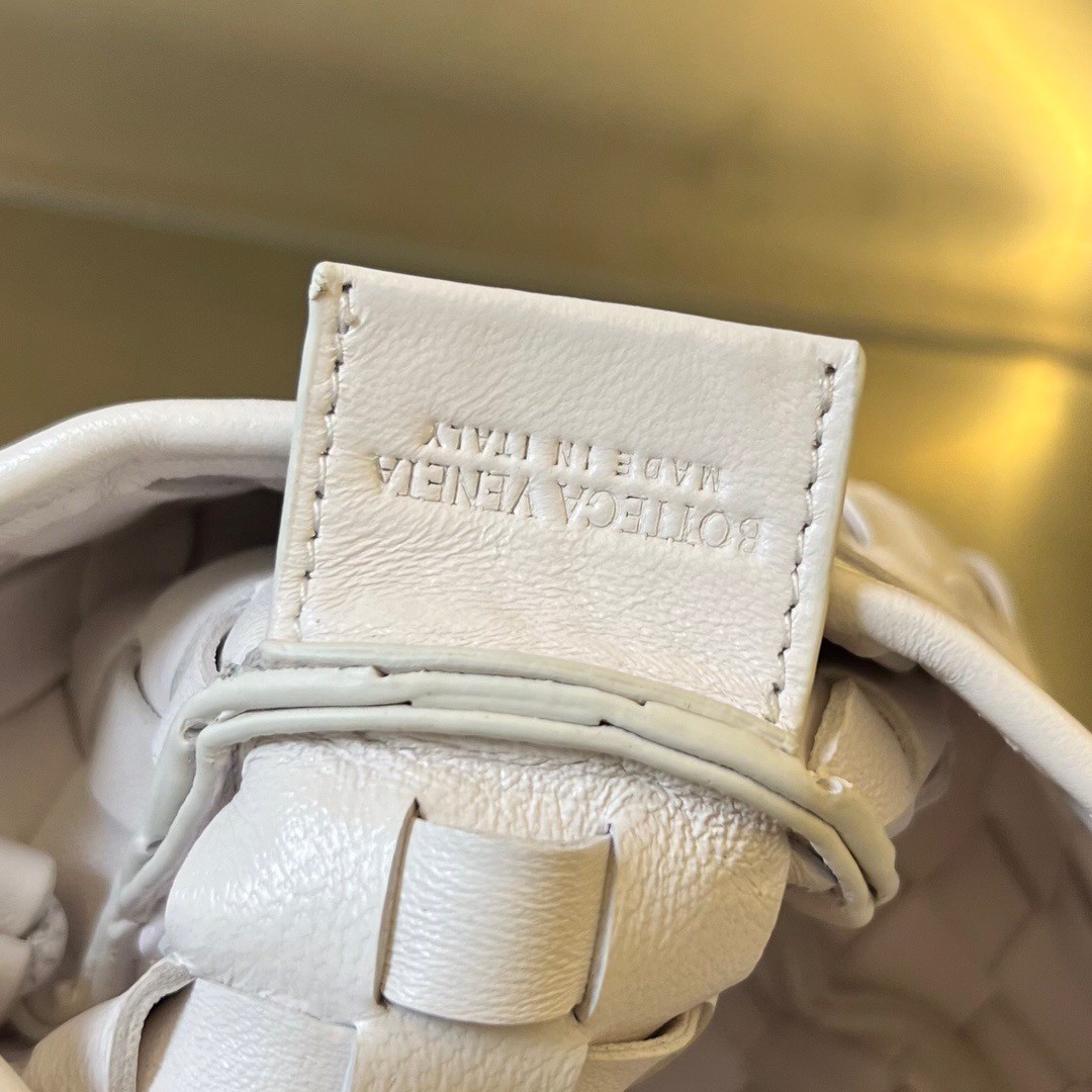 bo*te*ga Ve*ne*ta sardine mini bag in white intrecciato lambskin