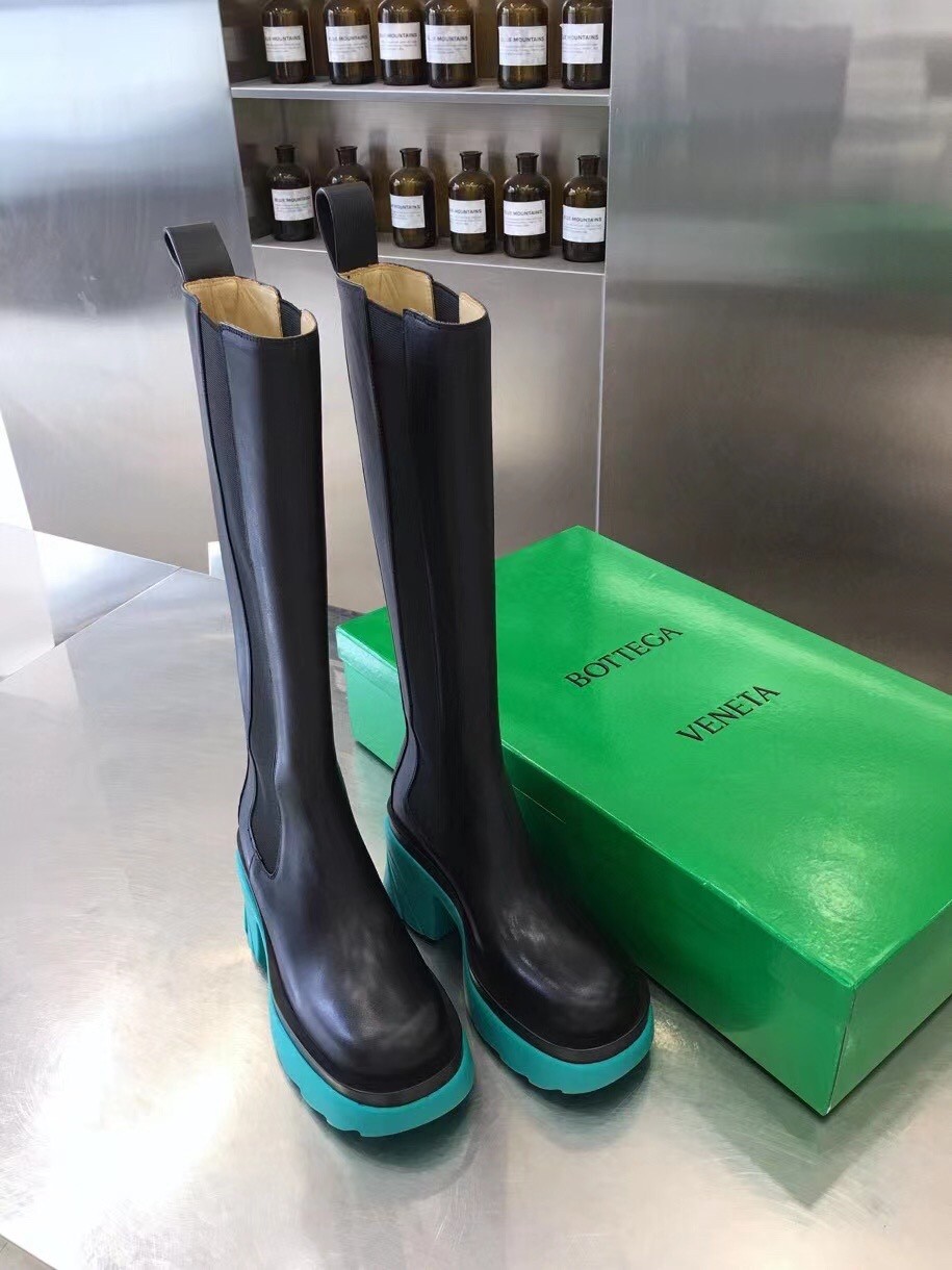 bo*te*ga Ve*ne*ta flash knee-high boots with neptune outsole