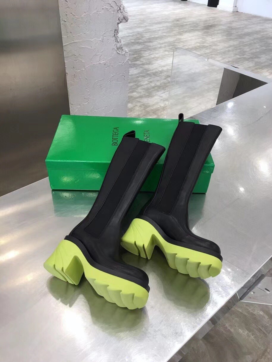 bo*te*ga Ve*ne*ta flash knee-high boots with yellow outsole