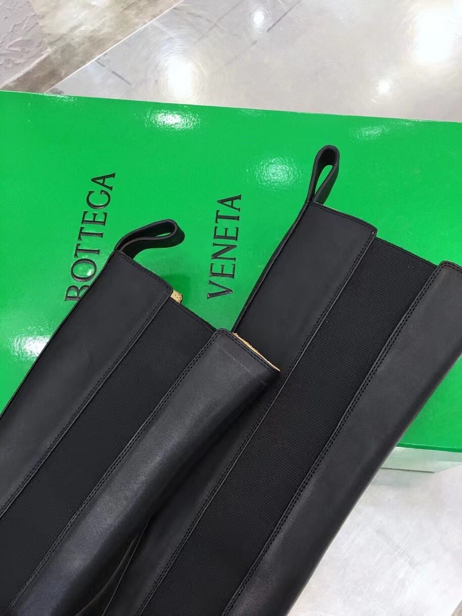 bo*te*ga Ve*ne*ta flash knee-high boots with yellow outsole