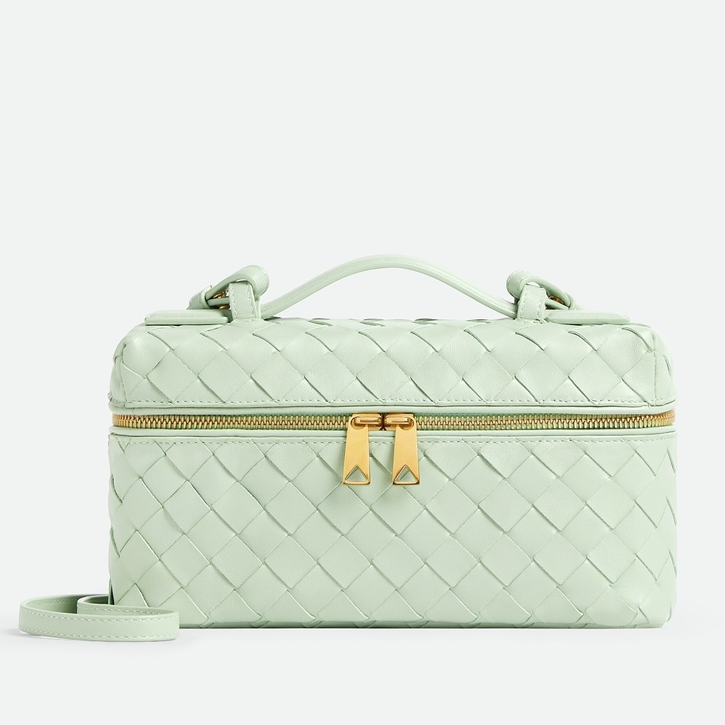 bo*te*ga Ve*ne*ta bang bang vanity case in mint intrecciato leather