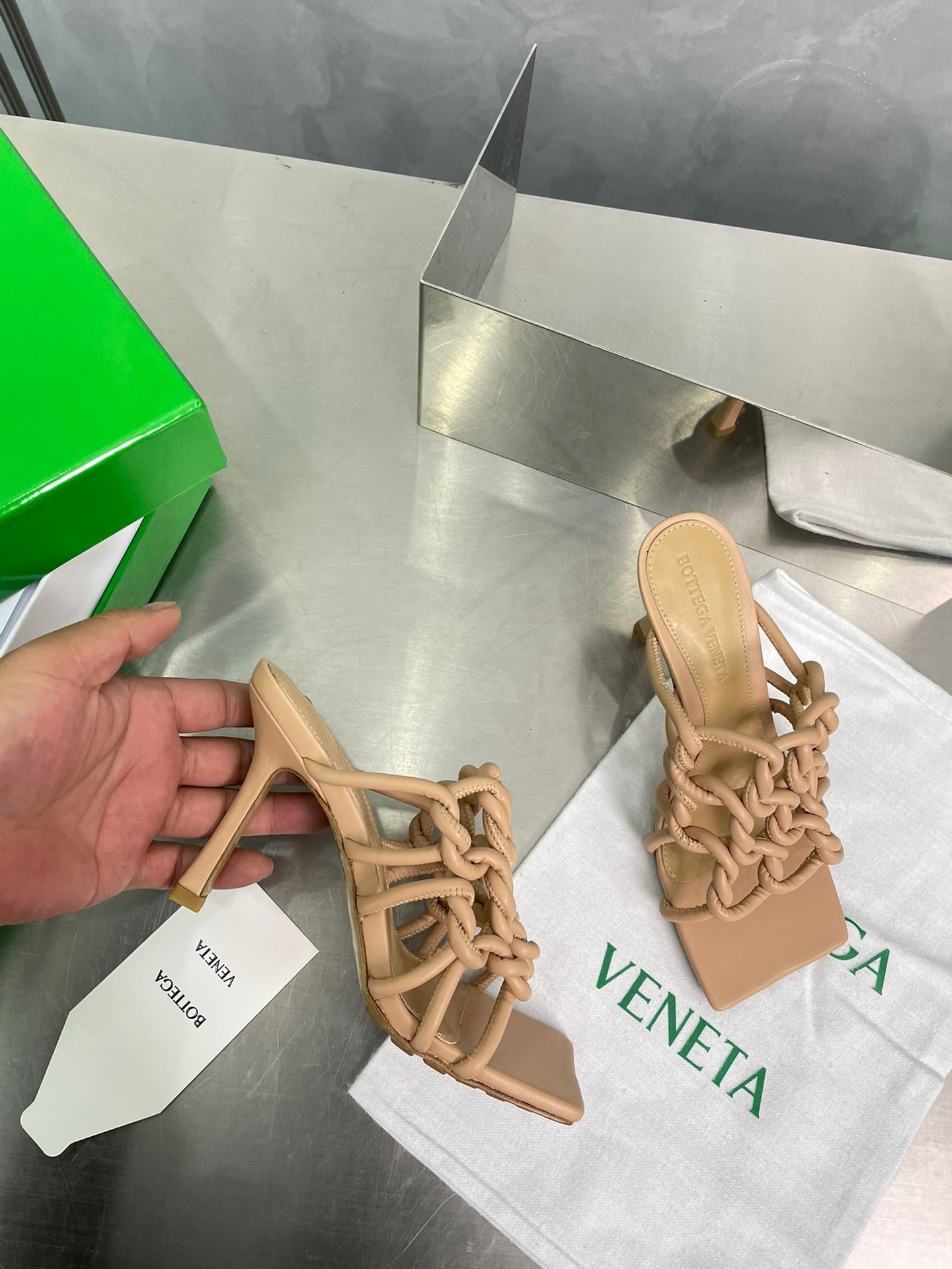 bo*te*ga Ve*ne*ta stretch twist sandals in beige lambskin