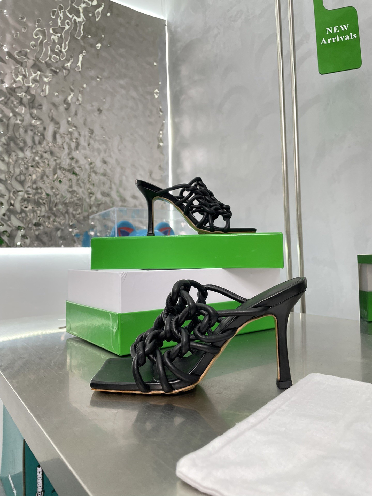 bo*te*ga Ve*ne*ta stretch twist sandals in black lambskin