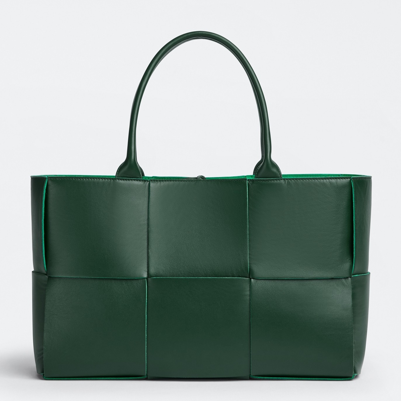 bo*te*ga Ve*ne*ta arco medium tote in raintree intrecciato lambskin