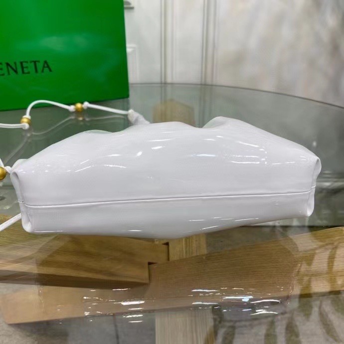 bo*te*ga Ve*ne*ta mini pouch in white patent leather