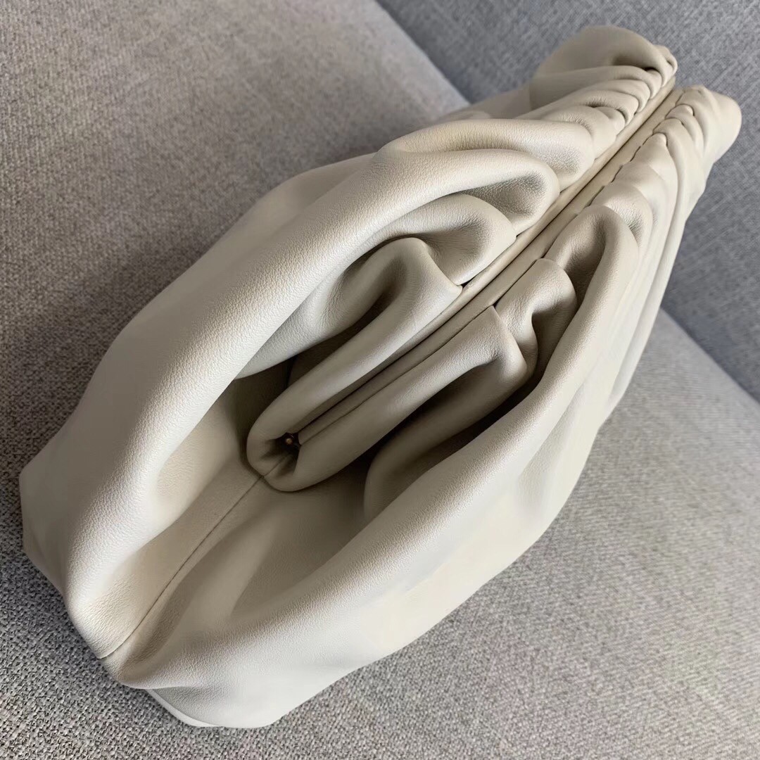 bo*te*ga Ve*ne*ta the pouch clutch in white calfskin