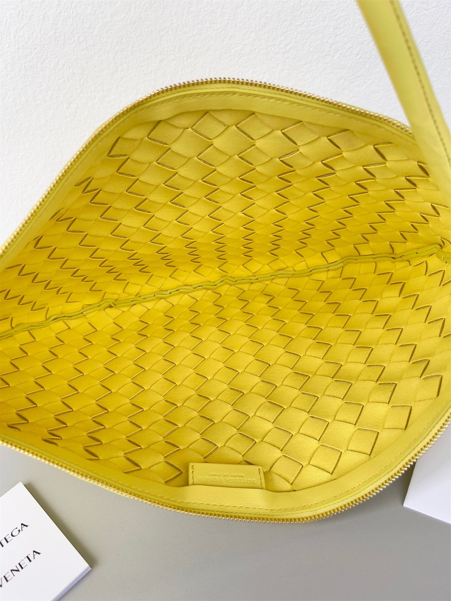 bo*te*ga Ve*ne*ta turn bag in yellow intrecciato lambskin