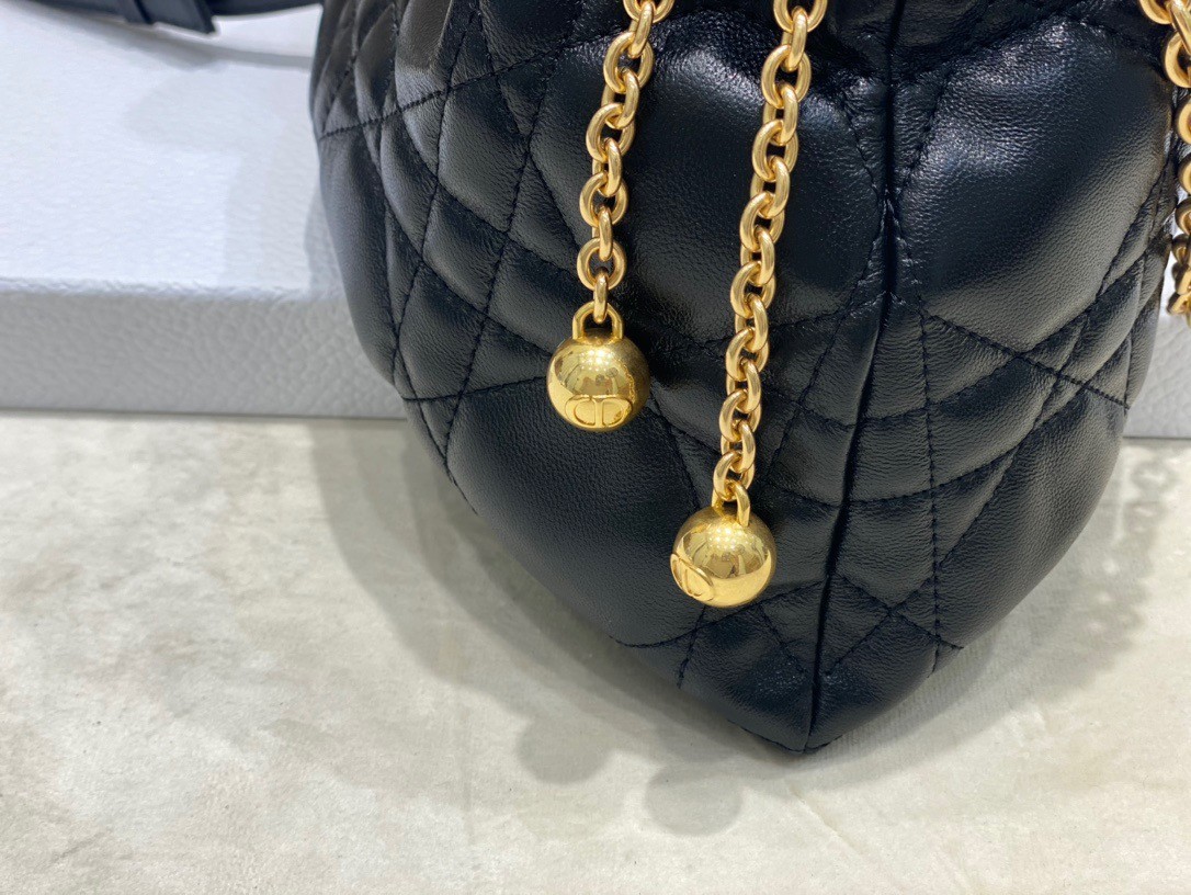 D*or ammi medium bag in black macrocannage lambskin