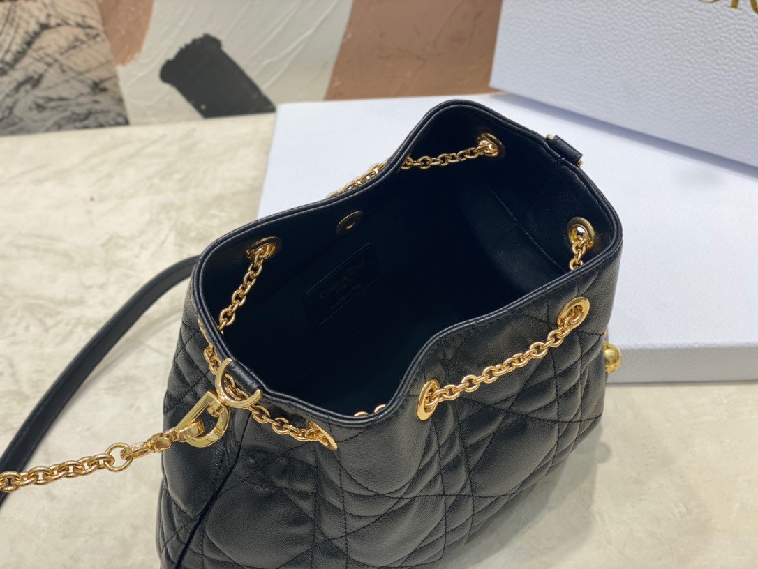 D*or ammi medium bag in black macrocannage lambskin