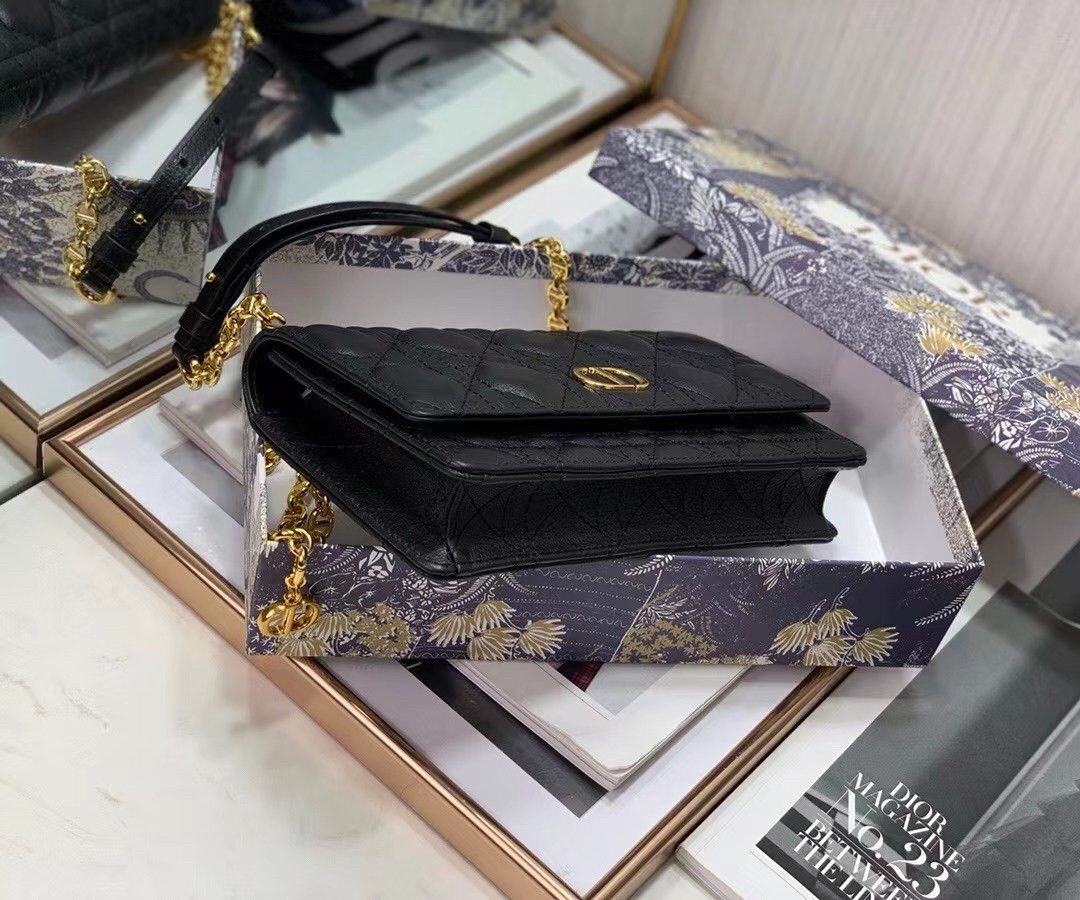 D*or caro belt pouch with chain in black calfskin