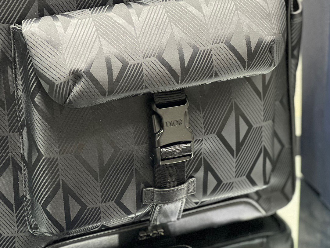 D*or explorer backpack in black cd diamond mirage ski capsule nylon