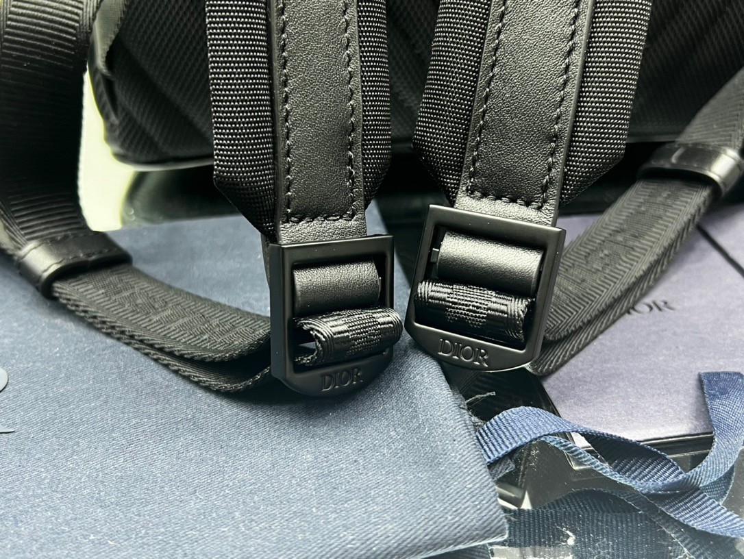 D*or explorer backpack in black cd diamond mirage ski capsule nylon