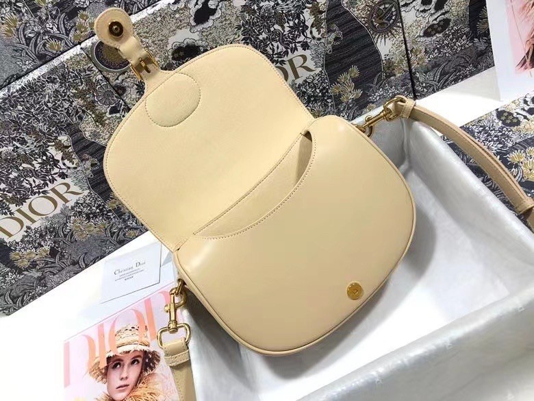 D*or medium bobby bag in beige calfskin