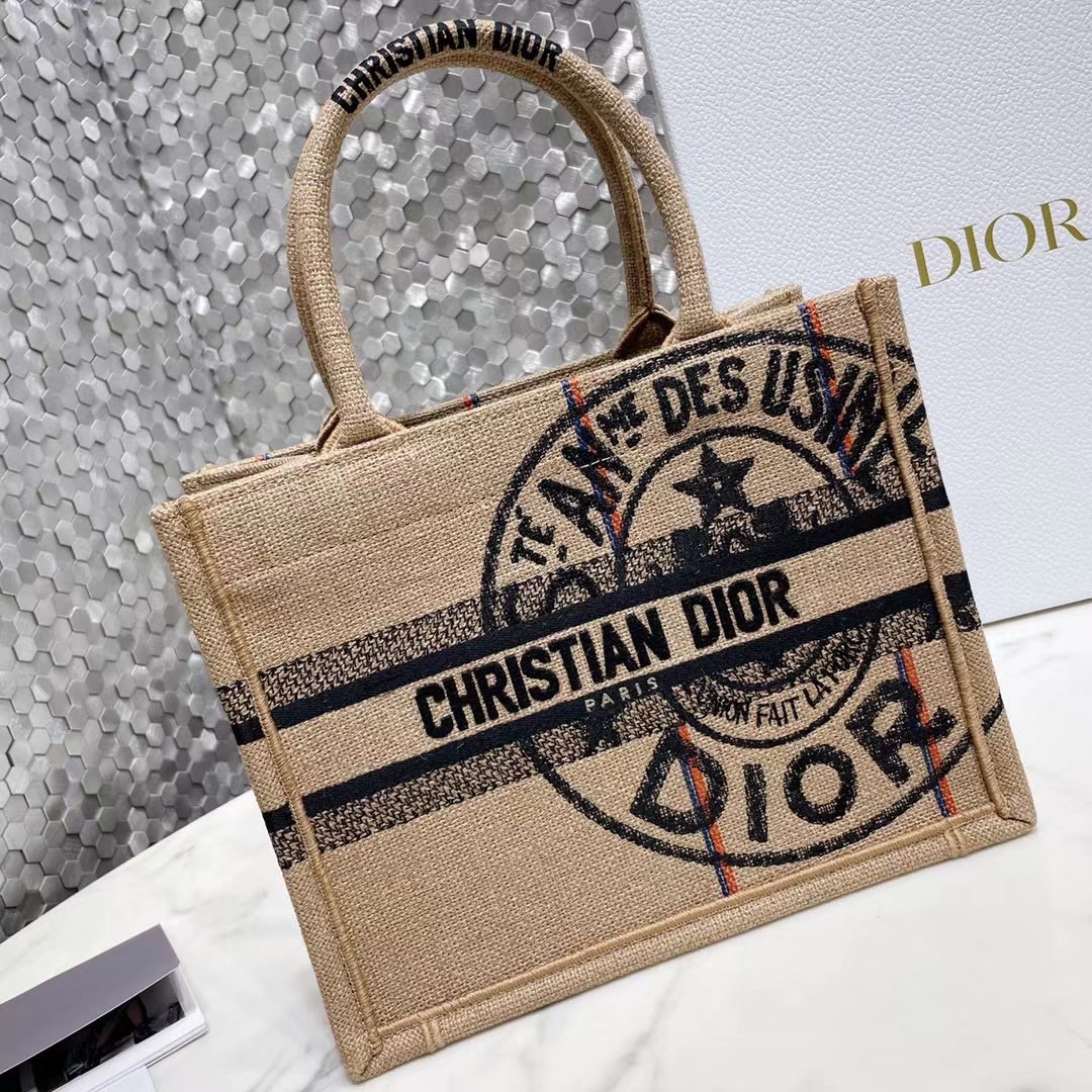 D*or small book tote bag in beige jute canvas with D*or union motif