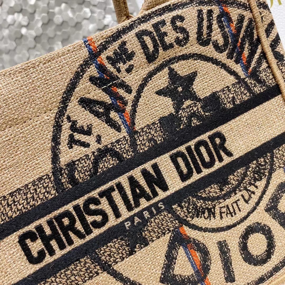 D*or small book tote bag in beige jute canvas with D*or union motif