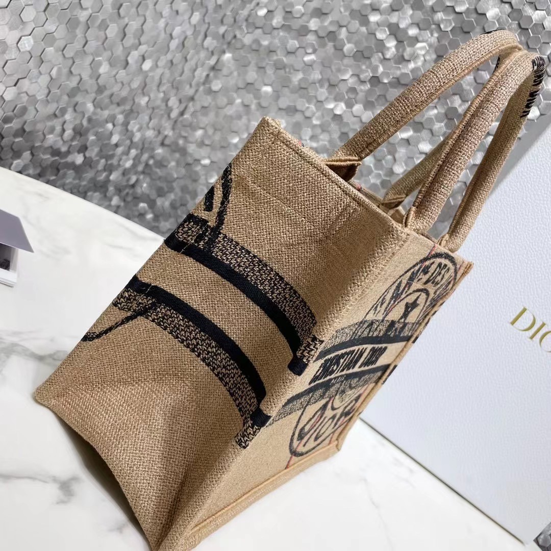 D*or small book tote bag in beige jute canvas with D*or union motif