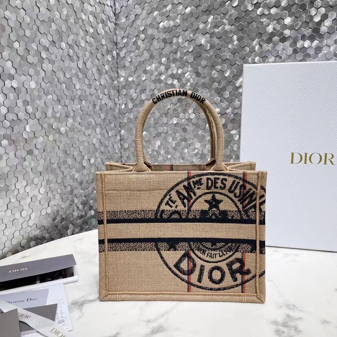D*or small book tote bag in beige jute canvas with D*or union motif