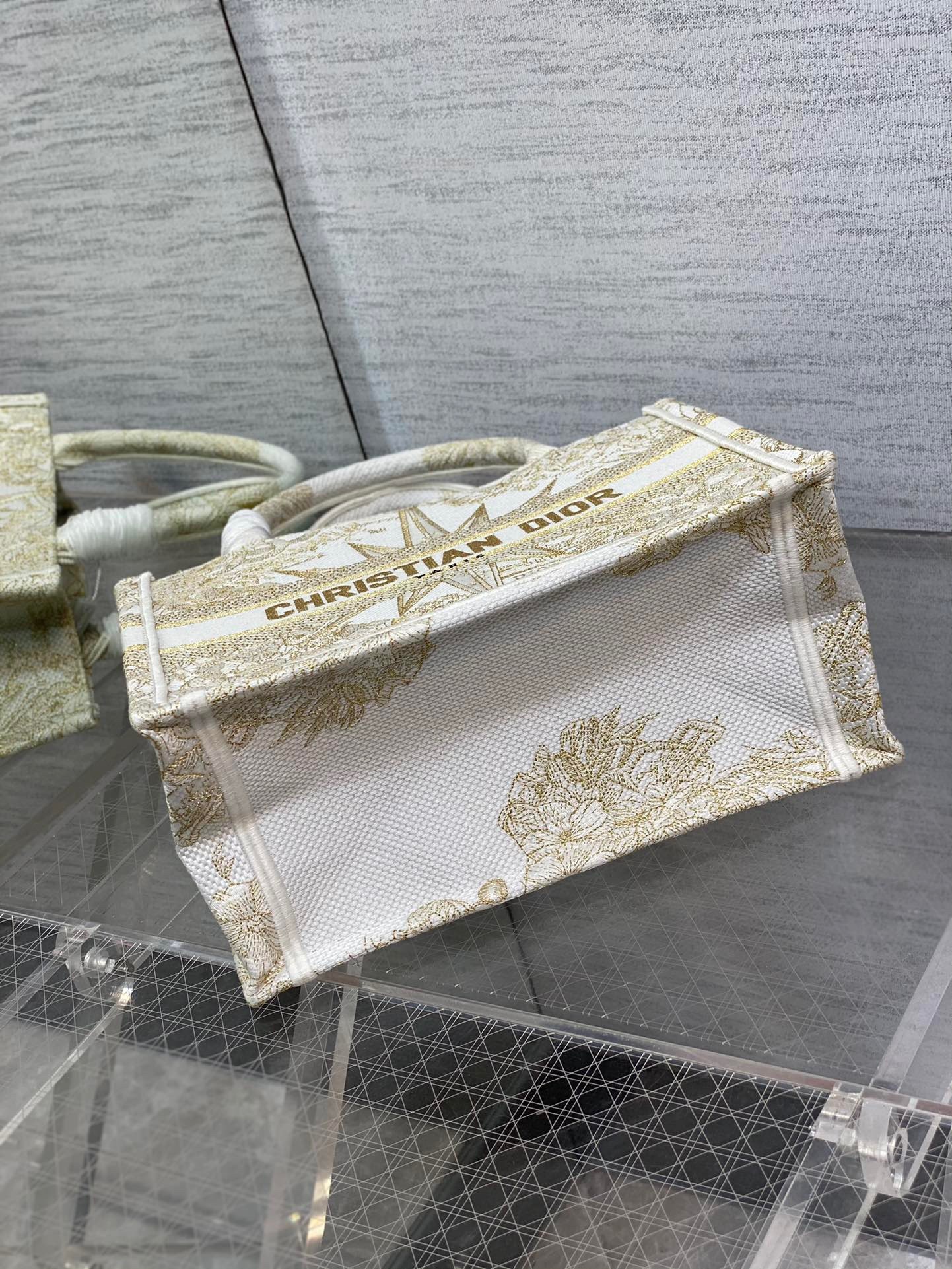 D*or small book tote bag in gold rêve d