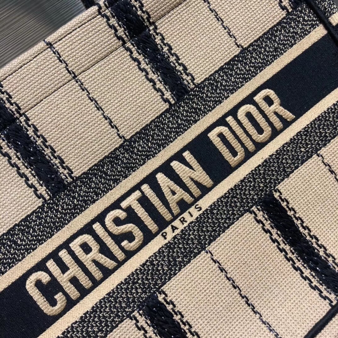 D*or small book tote in black and beige bayadère embroidered