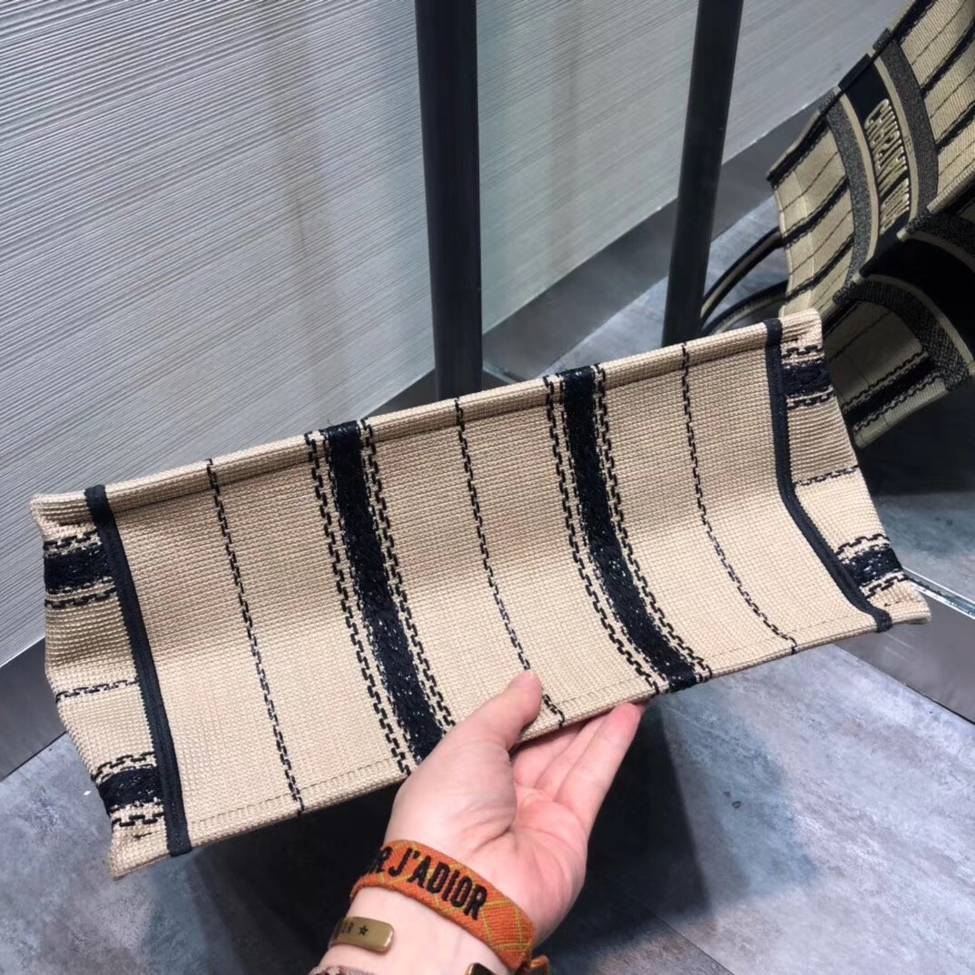 D*or small book tote in black and beige bayadère embroidered