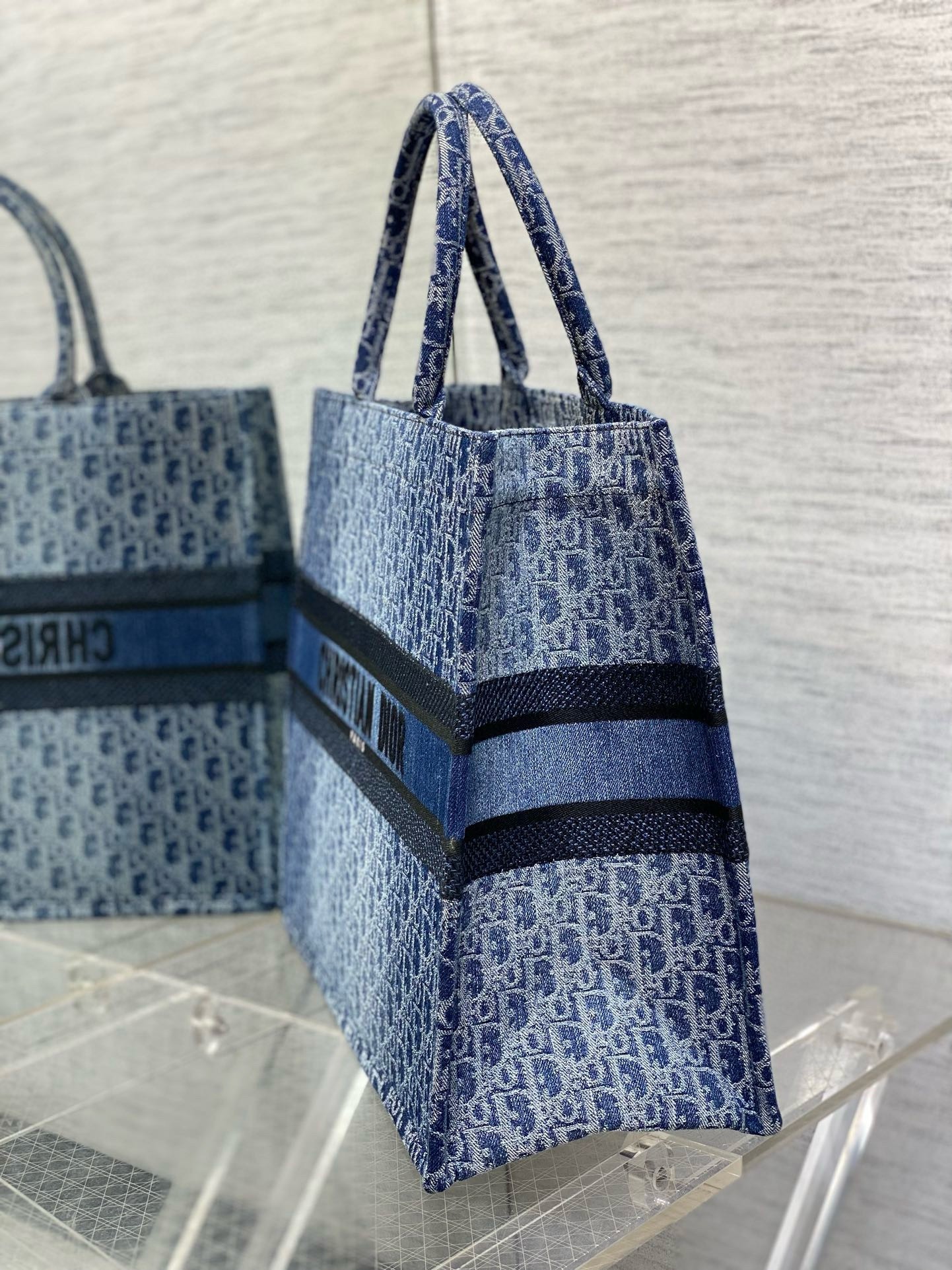 D*or medium book tote bag in blue denim oblique jacquard