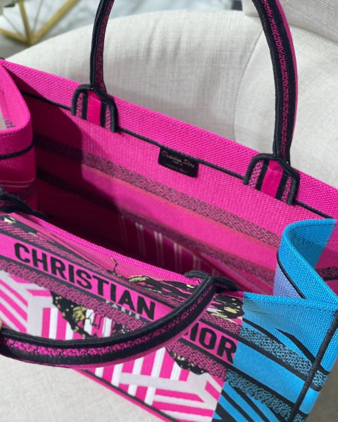 D*or medium book tote bag in pink d-jungle pop embroidery