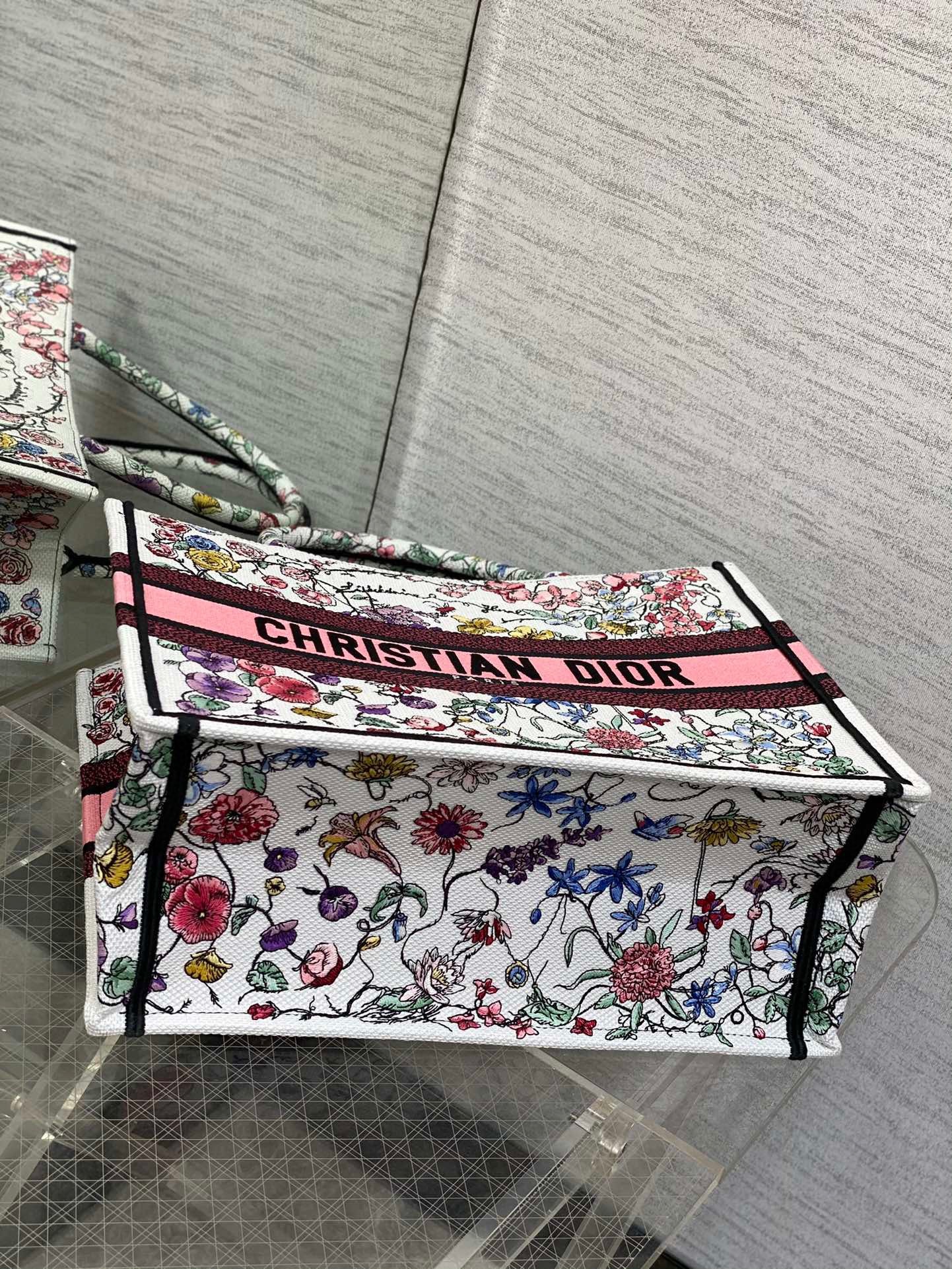 D*or medium book tote bag in white multicolor florilegio embroidery