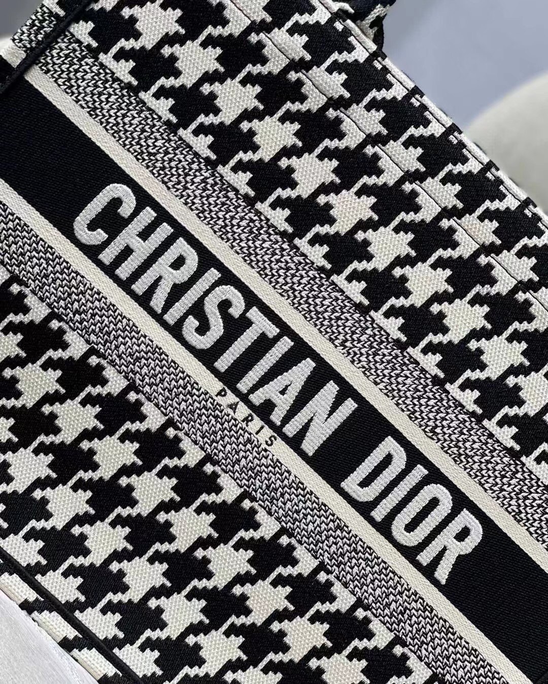 D*or small book tote in black houndstooth embroidery
