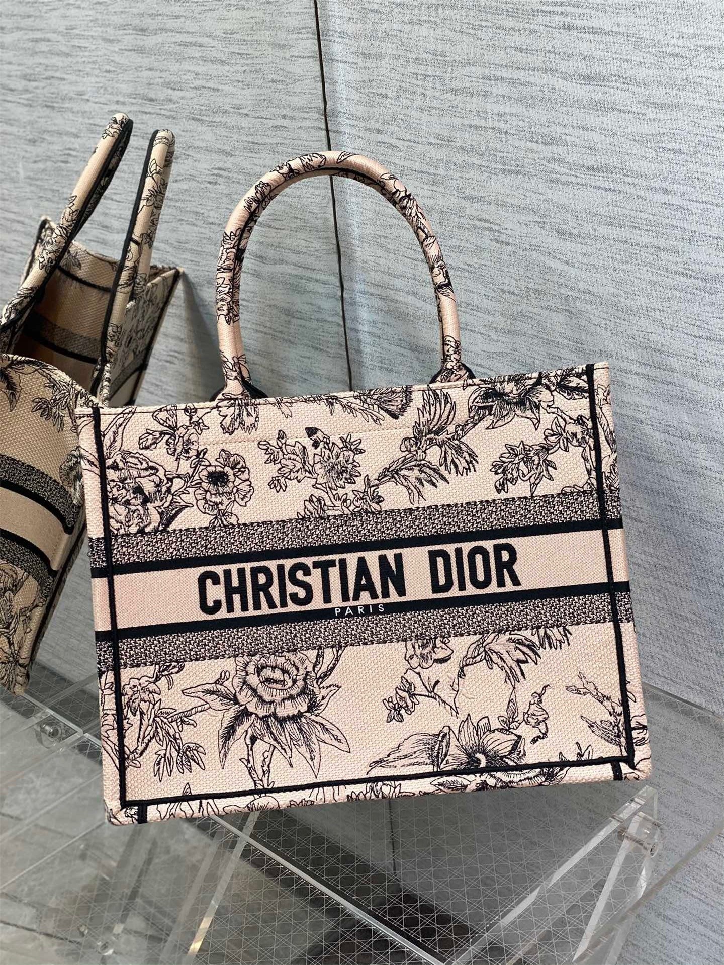 D*or medium book tote bag in powder pink jardin botanique embroidery
