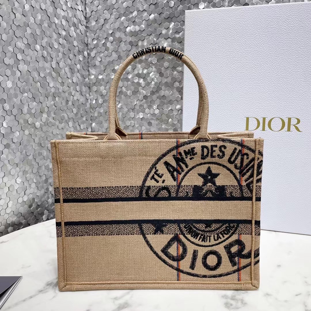 D*or medium book tote bag in beige jute canvas with D*or union motif