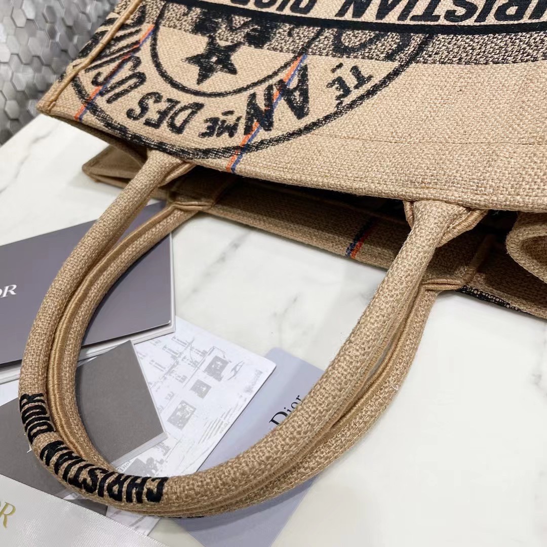 D*or medium book tote bag in beige jute canvas with D*or union motif