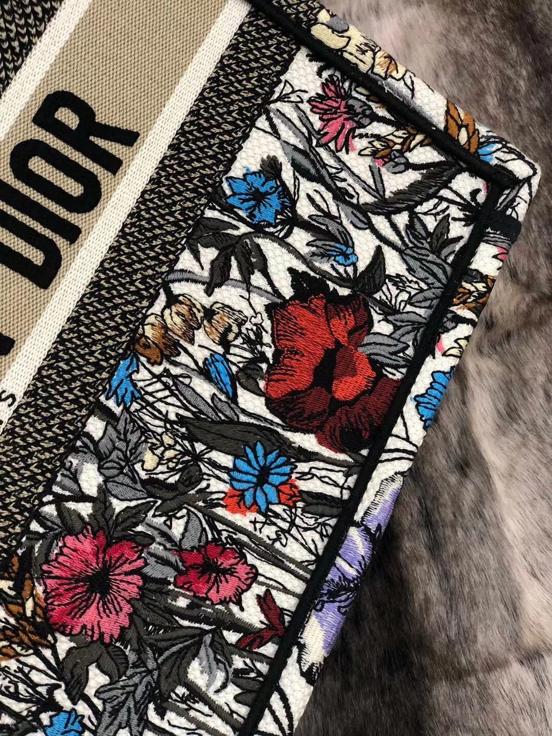 D*or small book tote in multicolor mille fleurs embroidery