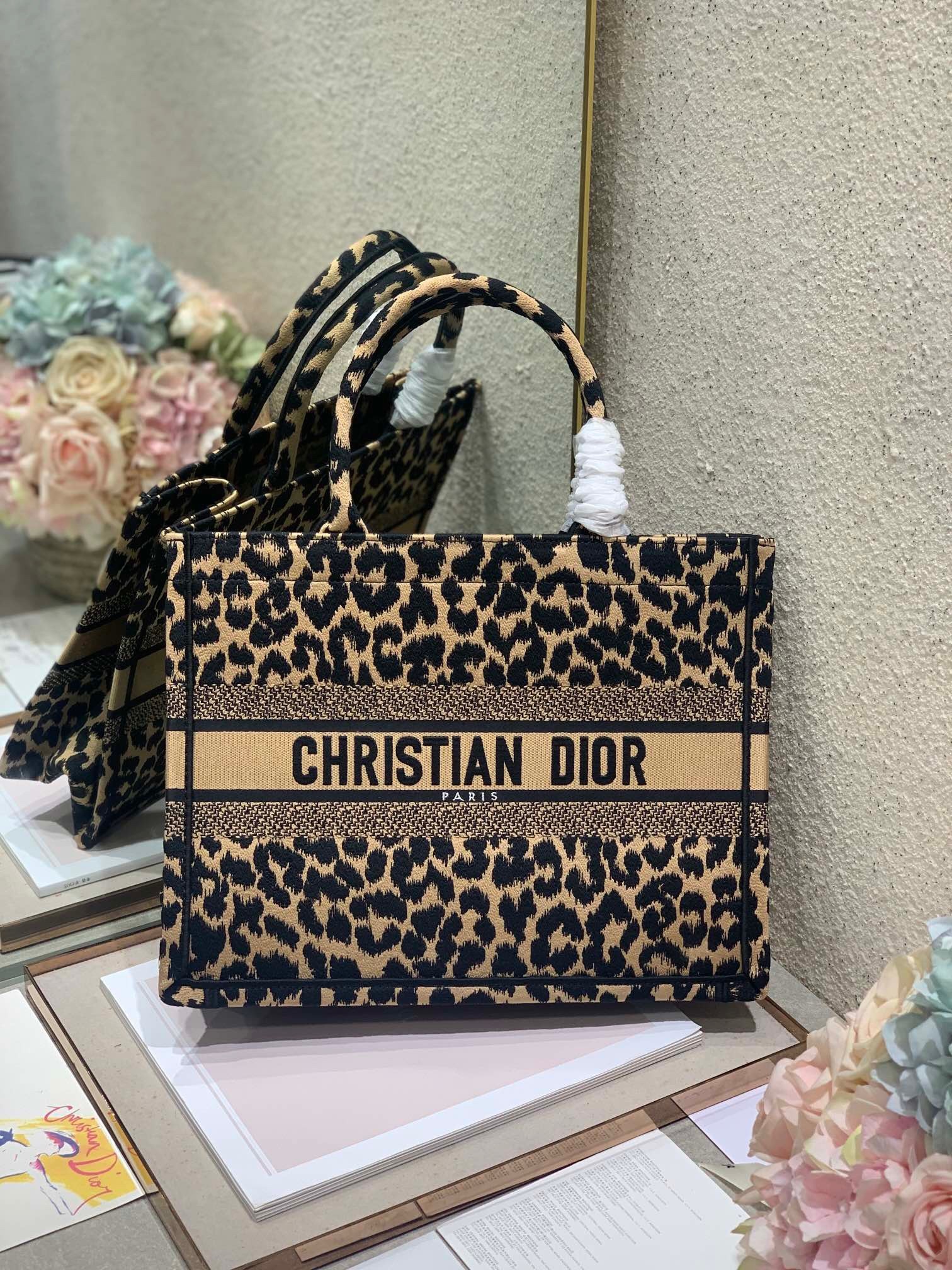 D*or medium book tote in beige multicolor mizza embroidery