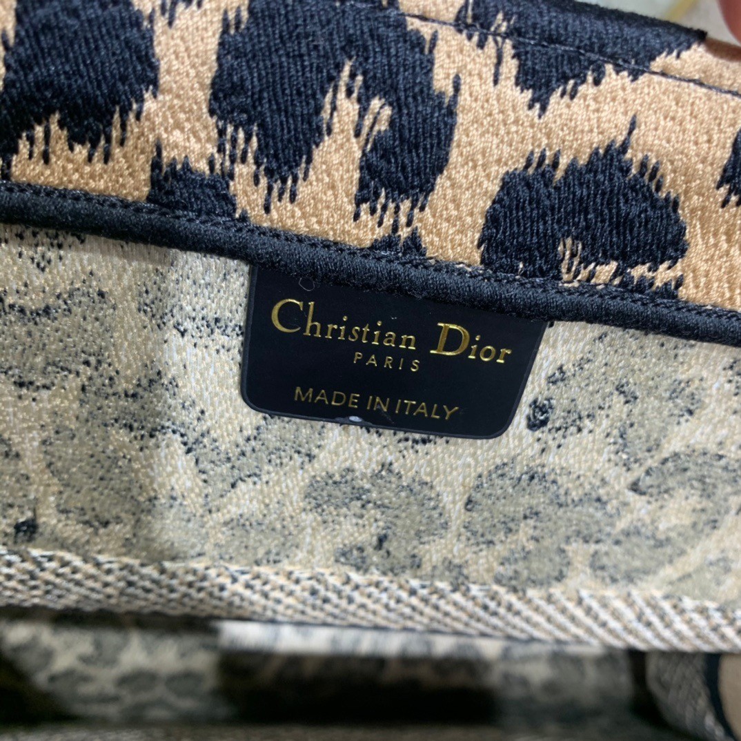 D*or medium book tote in beige multicolor mizza embroidery