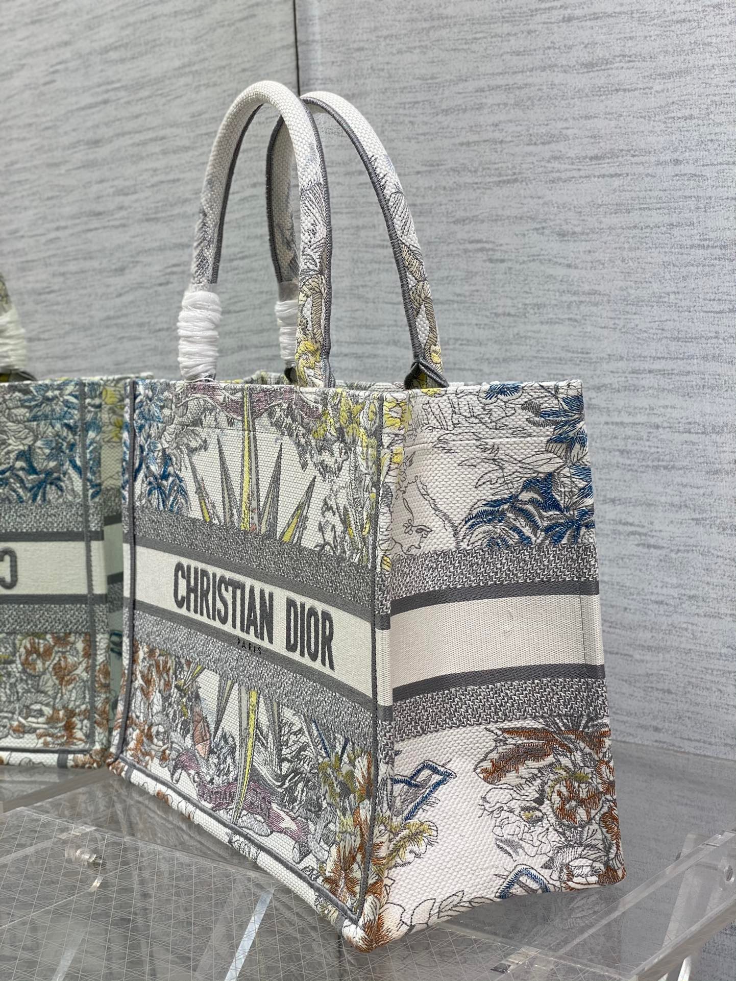 D*or medium D*or book tote in white multicolor rêve d