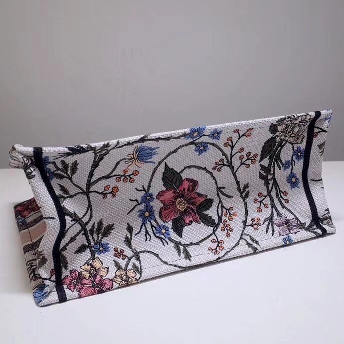 D*or small book tote in multicolor rosa mutabilis embroidery