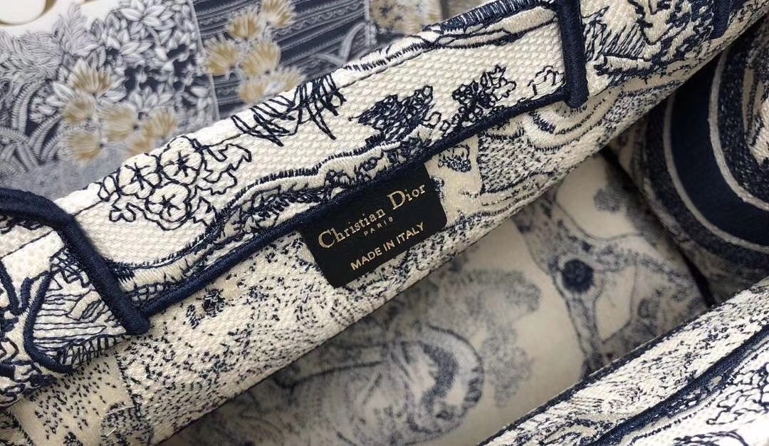D*or small book tote in blue toile de jouy canvas