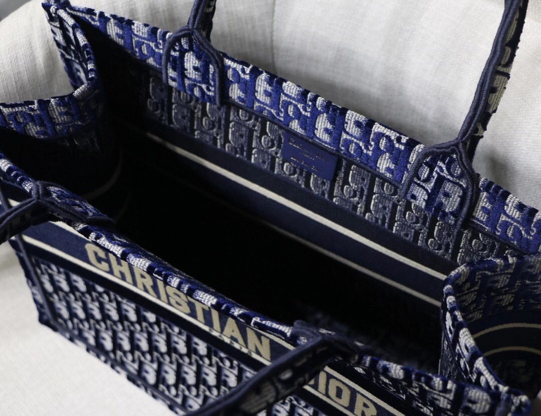 D*or small book tote bag in blue oblique embroidered velvet