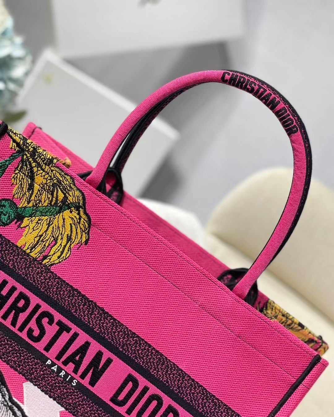 D*or medium book tote bag in toile de jouy zoom pop embroidery