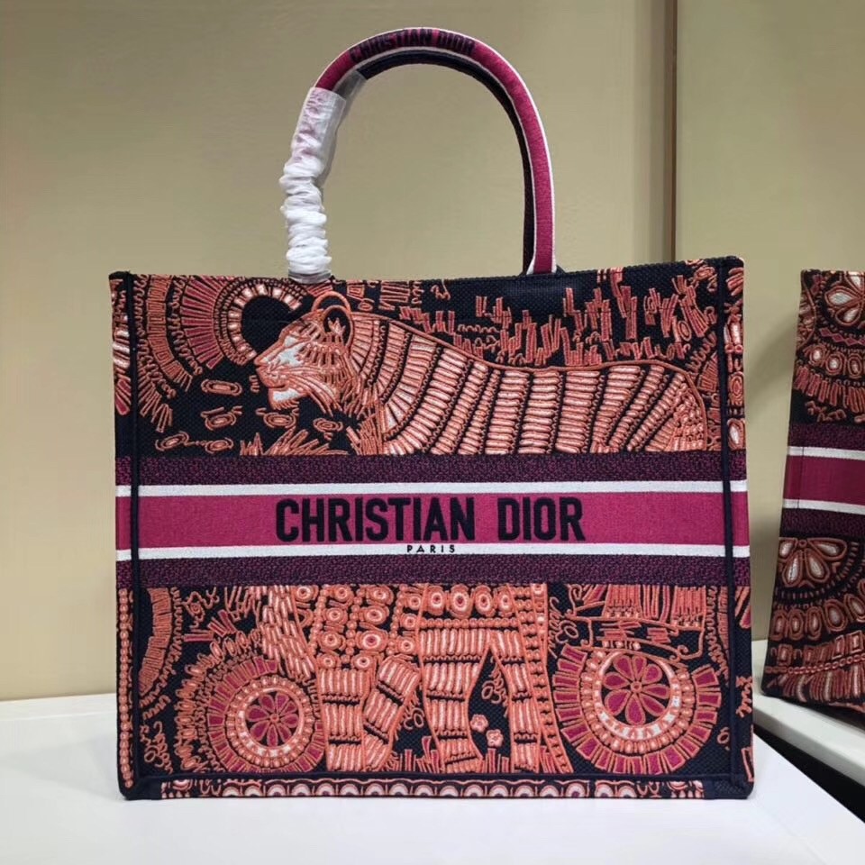 D*or book tote bag in fuchsia animals embroidered canvas