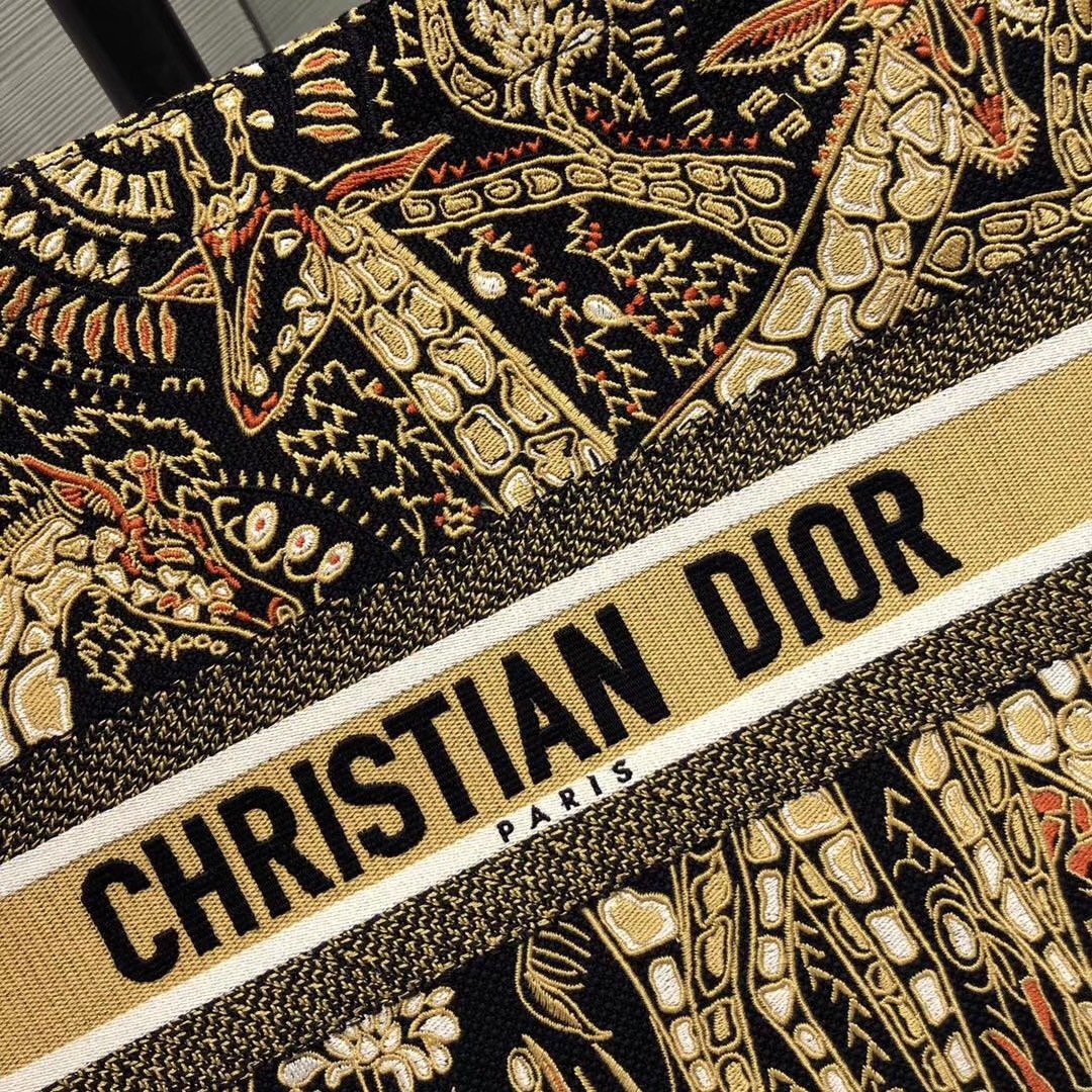 D*or book tote bag in yellow animals embroidered canvas