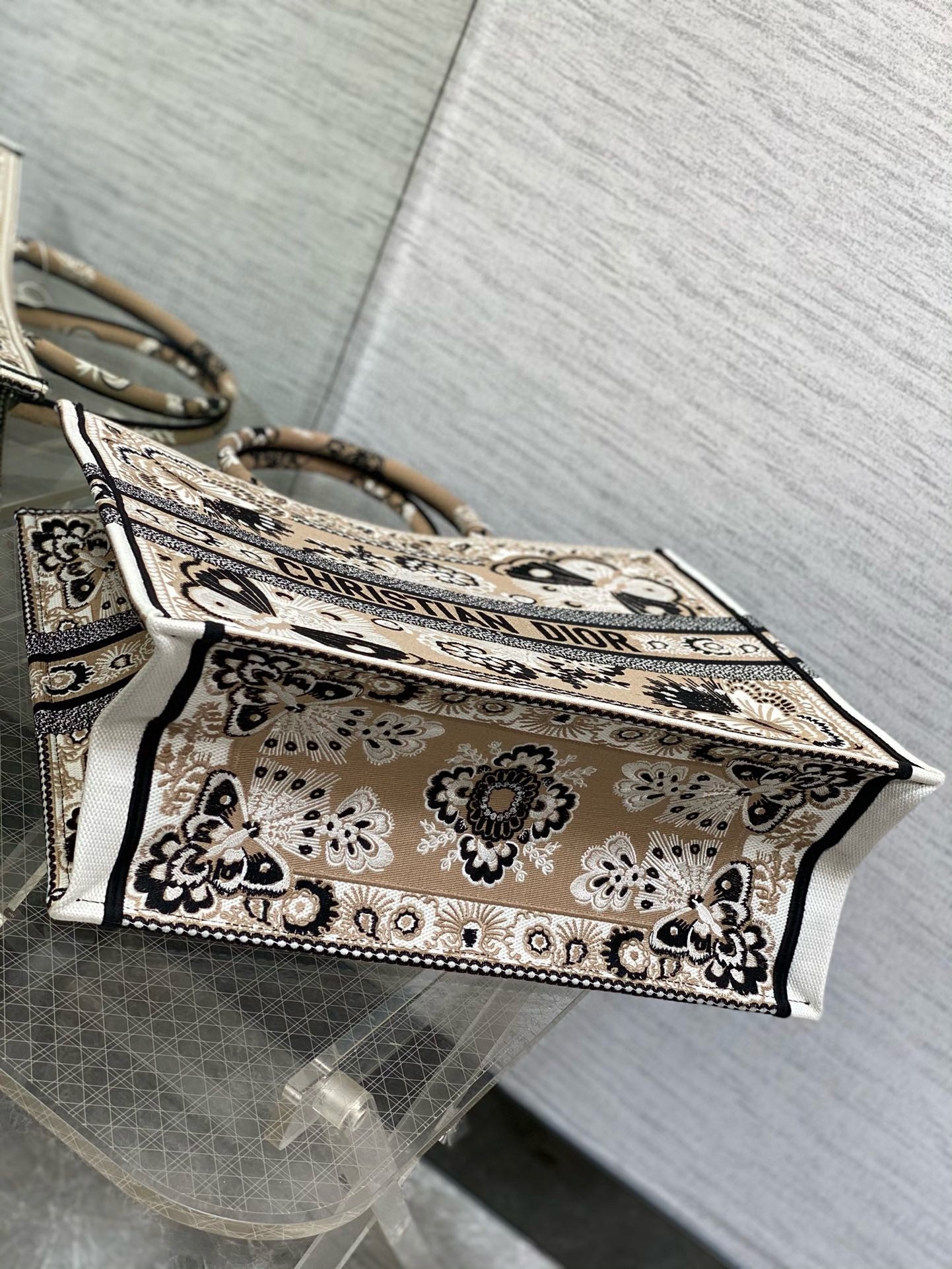 D*or large book tote bag in beige butterfly bandana embroidery