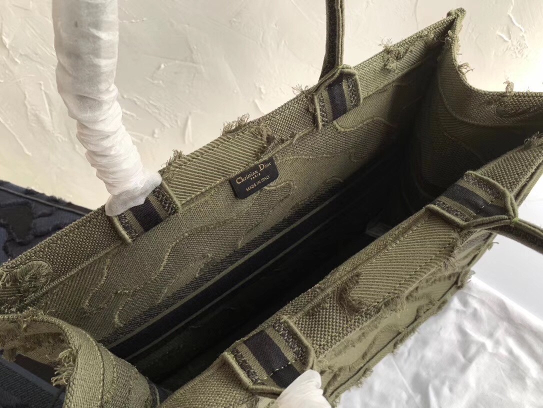 D*or book tote bag in green camouflage embroidered canvas