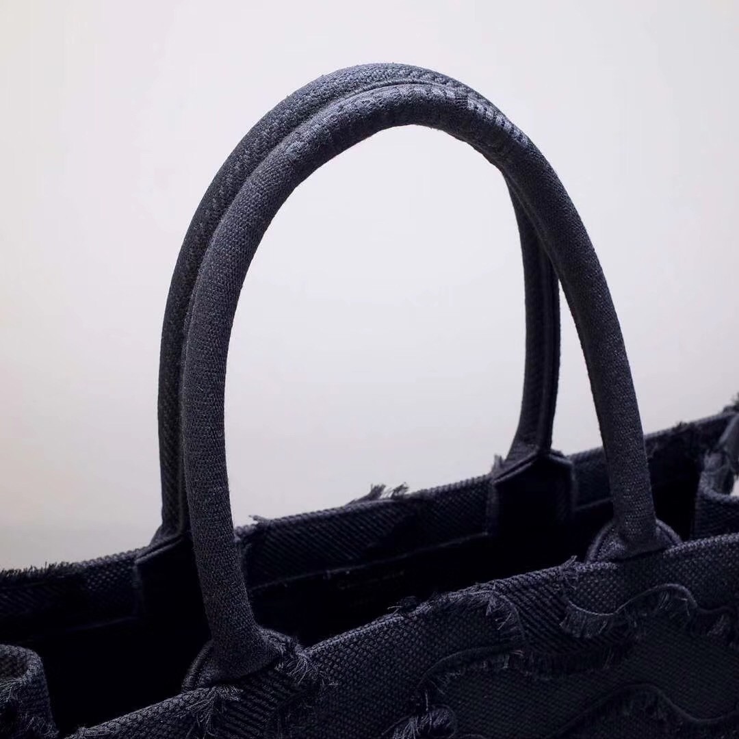 D*or book tote bag in black camouflage embroidered canvas